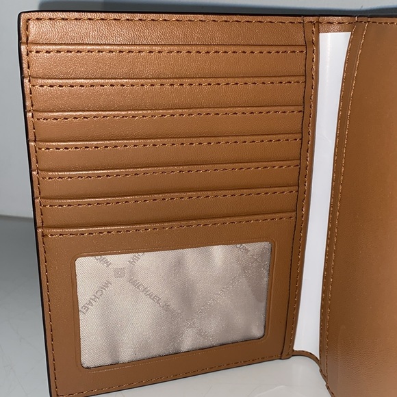 Michael Kors Jet Set Travel Passport Case wallet MK Signature Brown / Acorn NWOT - Picture 7 of 15